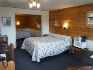 Deluxe 3 Bed Suite - Haines Alaska Hotel Room